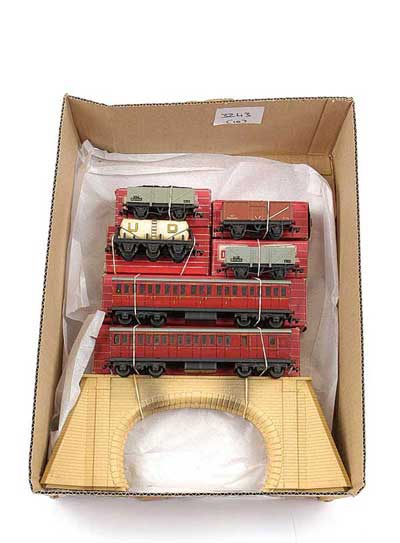 Appraisal: Hornby Dublo -Rail Rolling Stock and Accessories comprising BR maroon