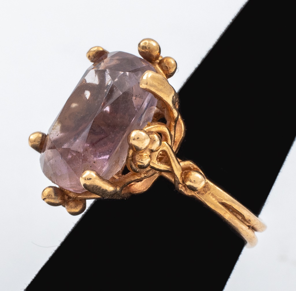 Appraisal: VINTAGE K YELLOW GOLD HAND-CRAFTED AMETHYST RING Vintage K yellow