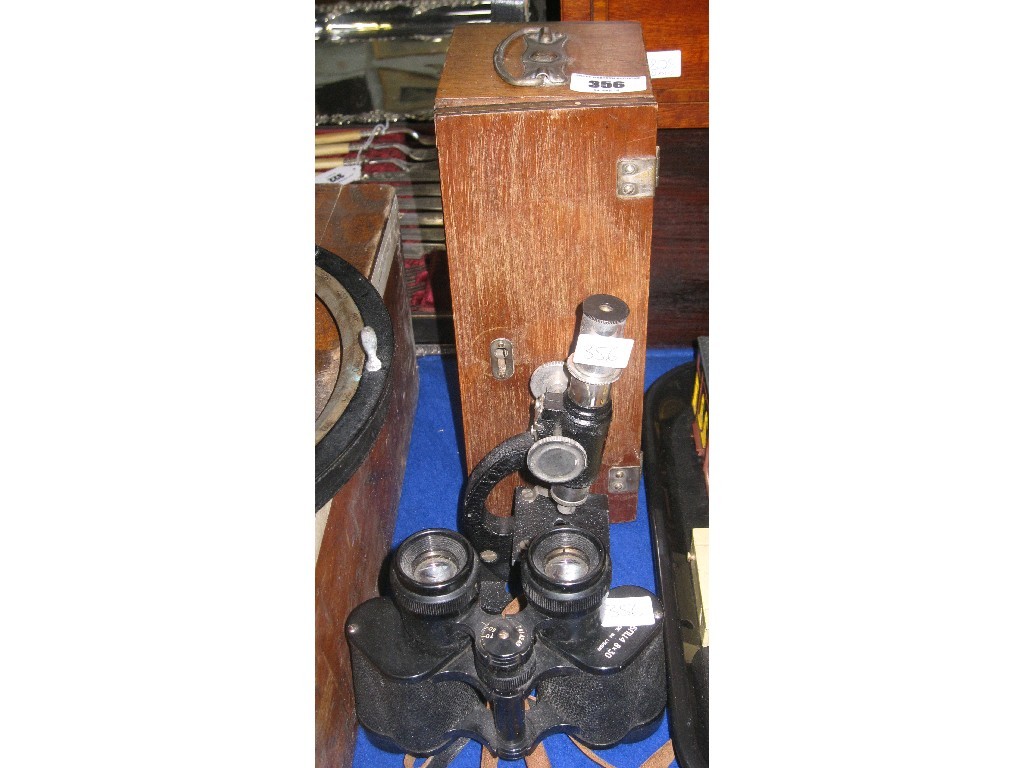 Appraisal: Lot comprising microscope and a pair of binoculars