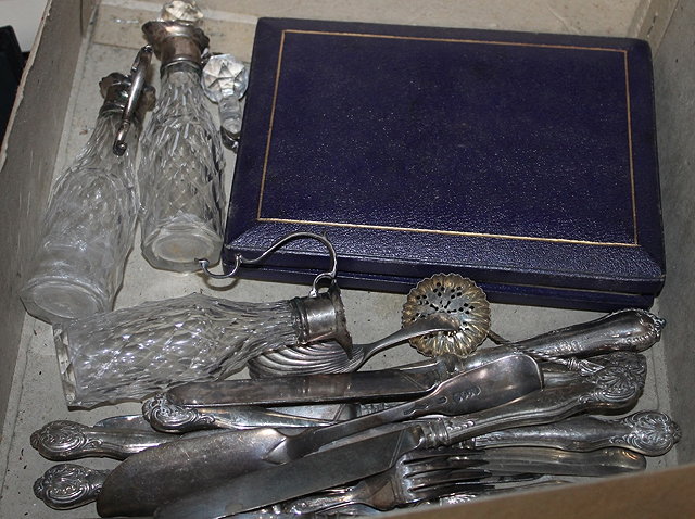 Appraisal: A COLLECTION OF MISCELLANEOUS including silver tea spoons silver handled