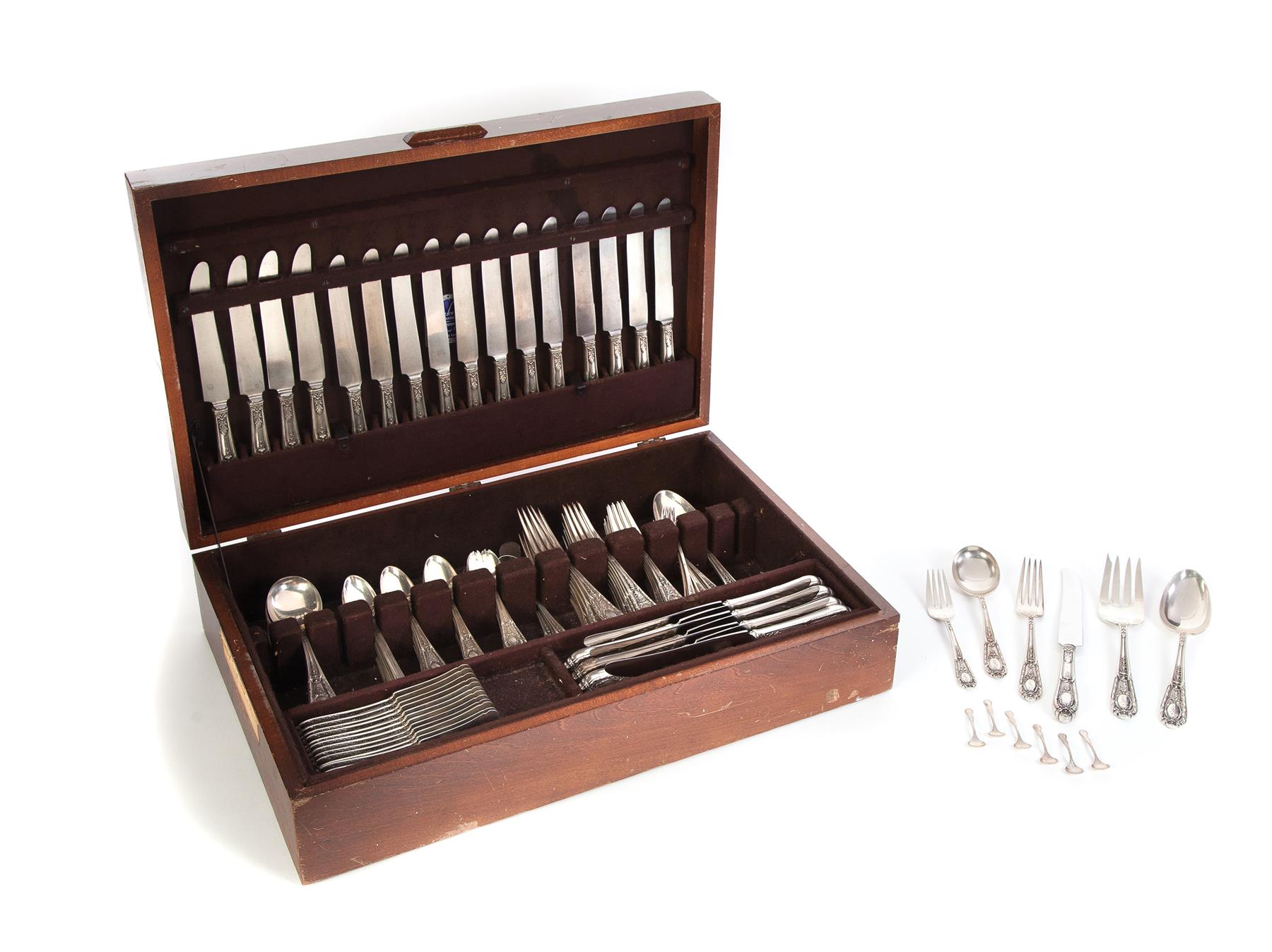 Appraisal: SET OF INTERNATIONAL FONTAINE PATTERN STERLING FLATWARE American patented Twelve