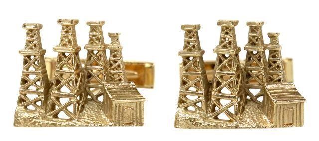 Appraisal: pair Gent's kt yellow gold cufflinks with oil rigs stamped