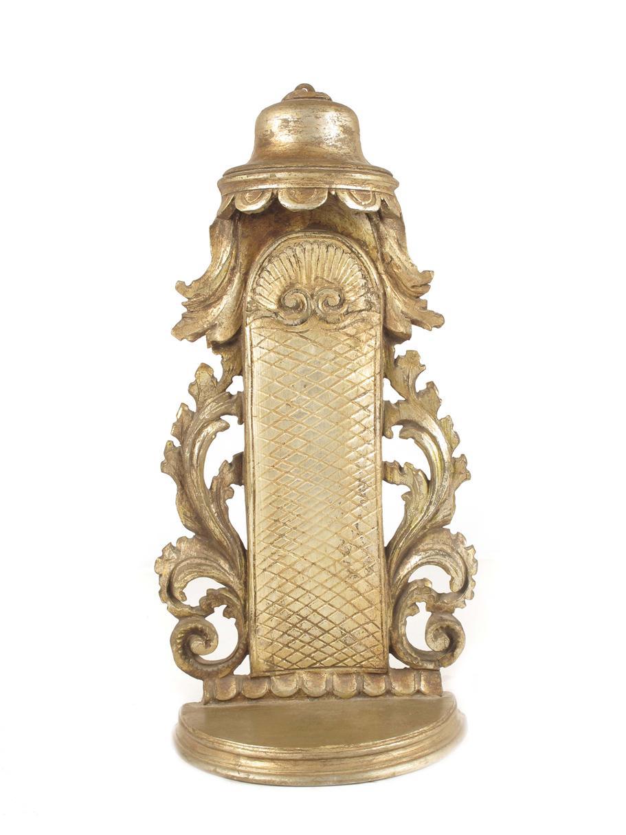 Appraisal: An Italian silvered wood wall bracket niche