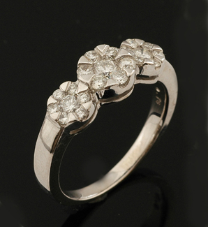 Appraisal: CT WHITE GOLD DIAMOND CLUSTER RING