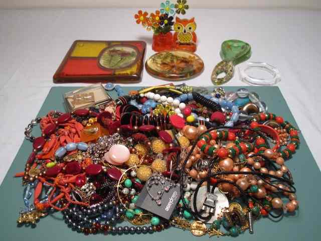 Appraisal: Tray lot of assorted ladies costume jewelry and more Includes