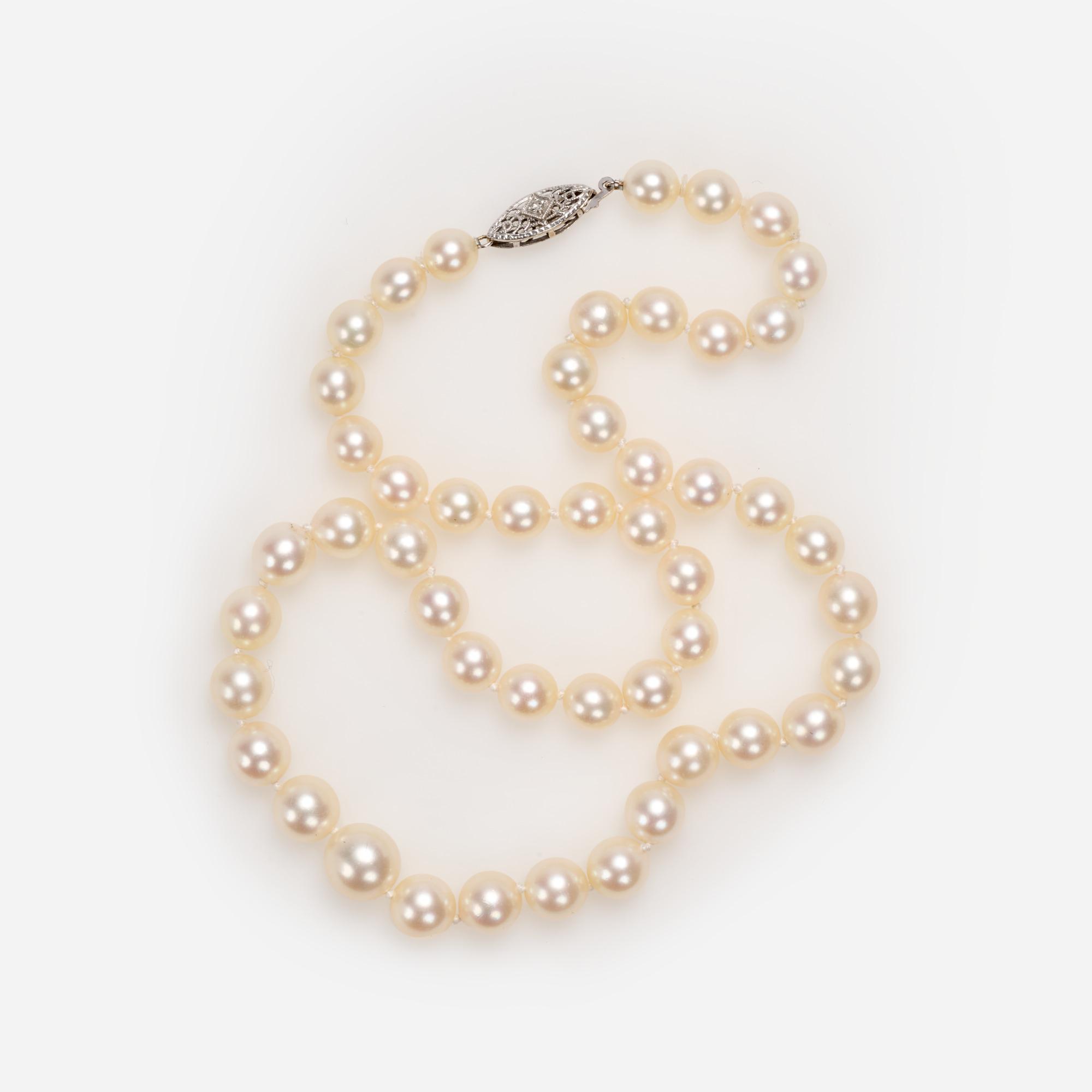 Appraisal: AKOYA CULTURED GRADUATED PEARL NECKLACE W DIAMOND CLASP A princess