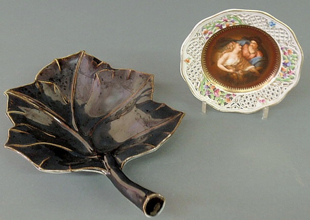 Appraisal: Rookwood leaf dish c h x l and a Dresden