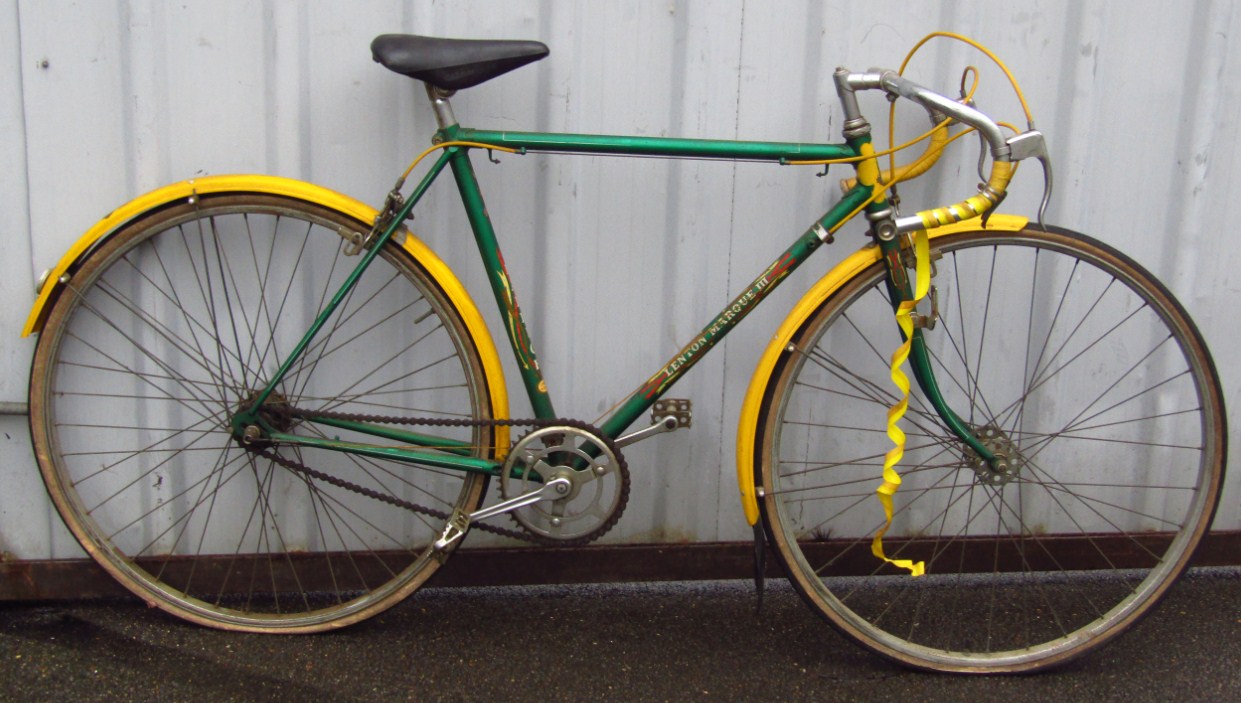 Appraisal: A Lenton Marque III bygone gentleman's racer bike in green