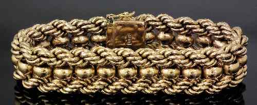 Appraisal: A modern lady's ct gold mm twin rope pattern bracelet