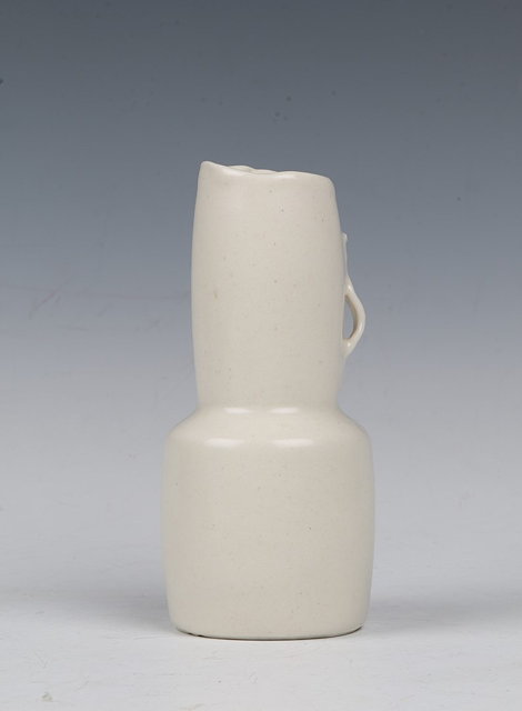 Appraisal: Edmund De Waal British b Vesselwith small handleimpressed potter's seal