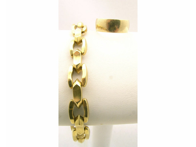 Appraisal: K yellow gold chain-link bracelet selling with K yellow gold