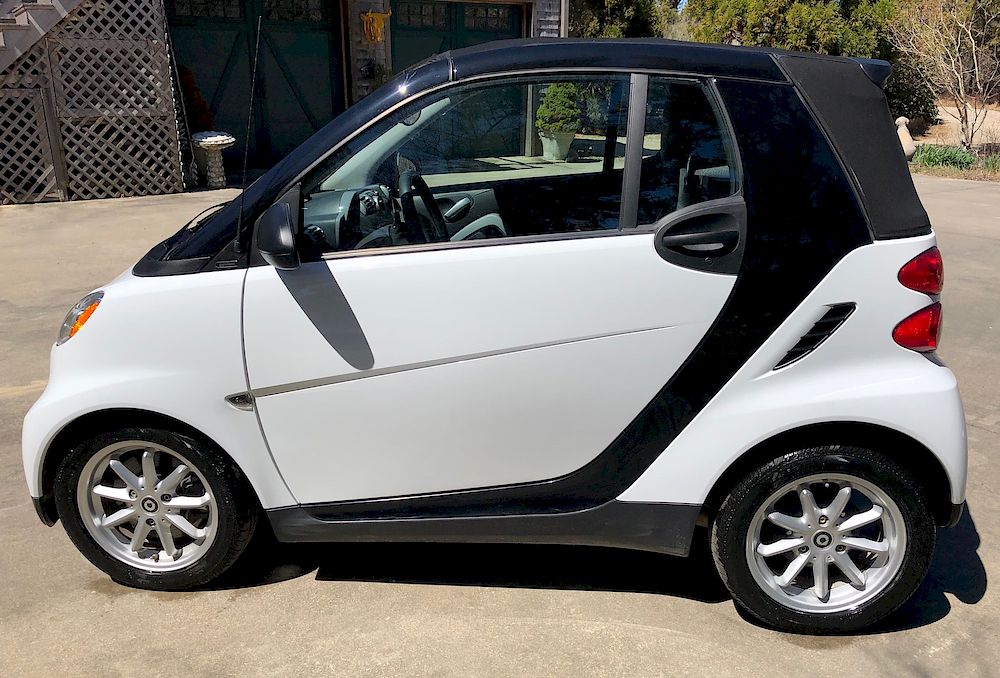 Appraisal: White Smart Car Fortwo Passion Convertible with Miles Exclusive on