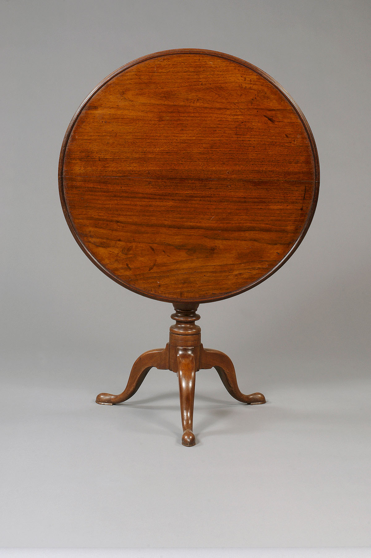 Appraisal: PENNSYLVANIA QUEEN ANNE WALNUT TILT-TOP BIRDCAGE TEA TABLE PROBABLY CHESTER