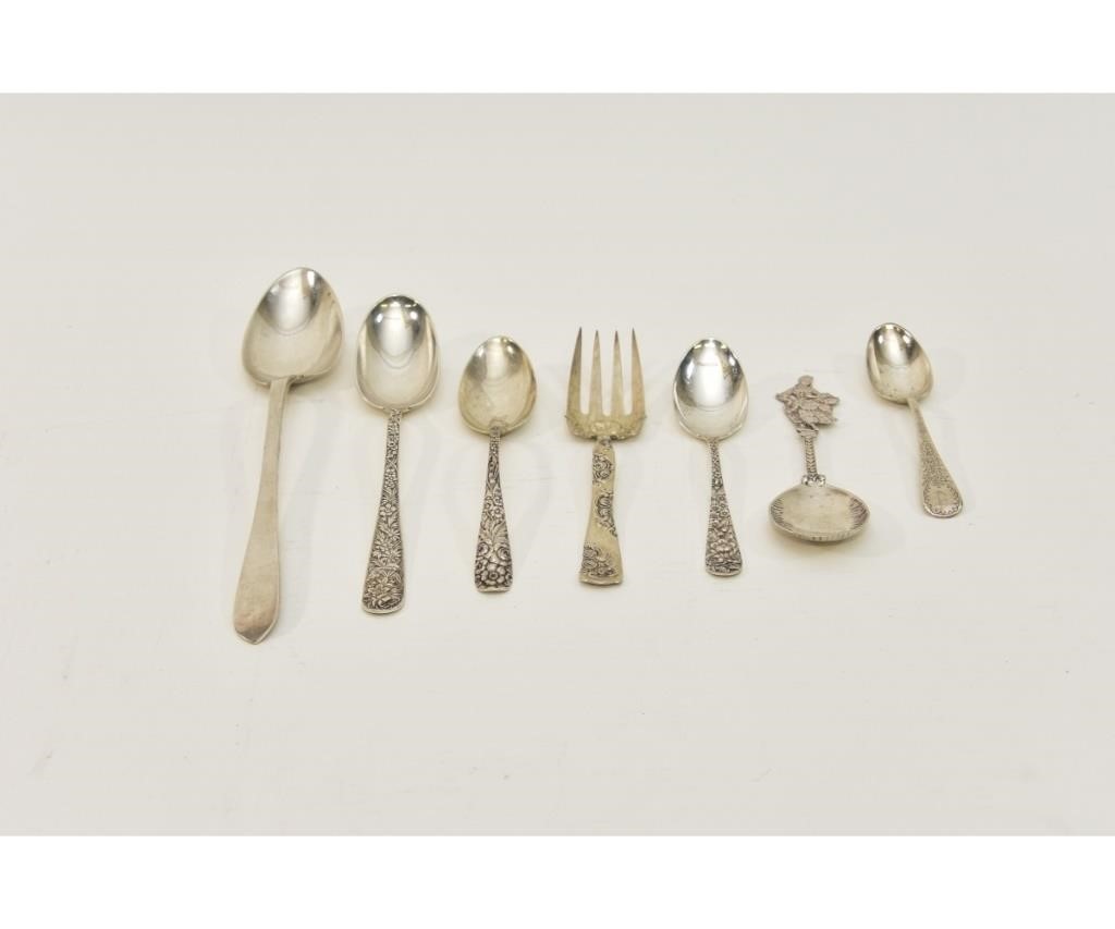 Appraisal: Six sterling silver spoons of various patterns and a serving