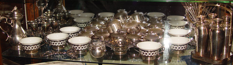 Appraisal: COLLECTION OF SILVERPLATE EGG CUPS RAMEKINS FRUIT KNIVES ETC Approx