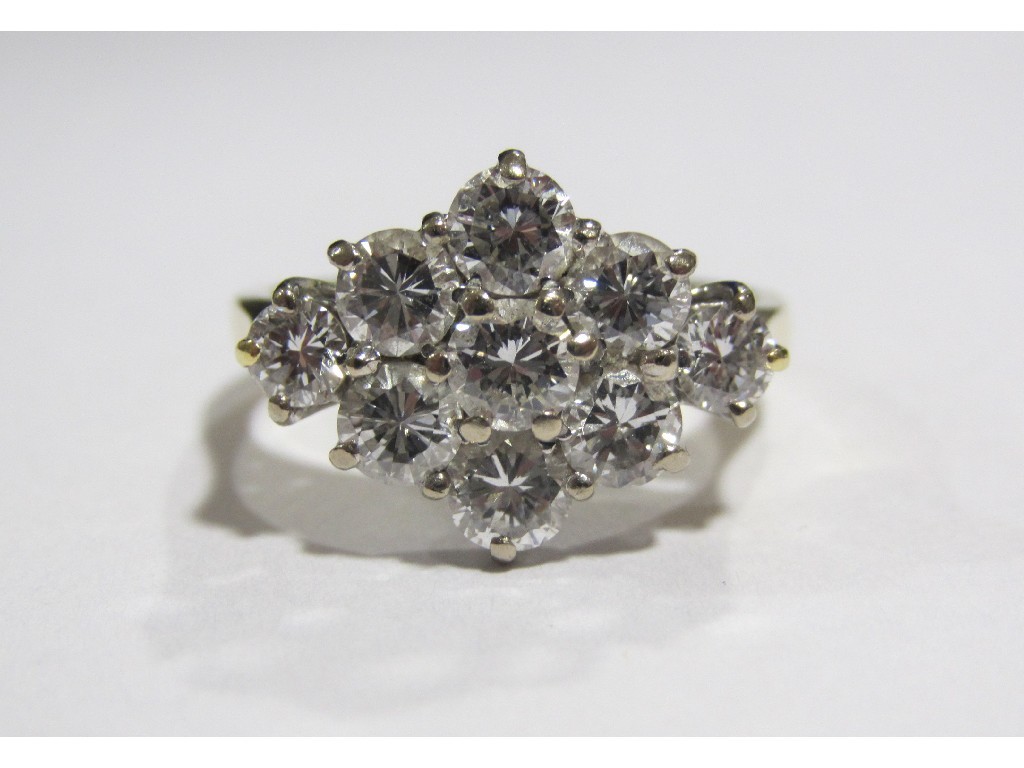 Appraisal: Eighteen carat gold diamond cluster ring with nine brilliant cut