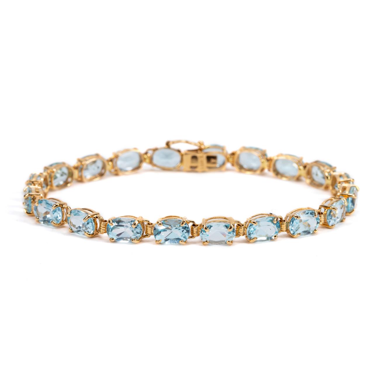 Appraisal: K YELLOW GOLD AQUAMARINE LINE BRACELET Modern k yellow gold