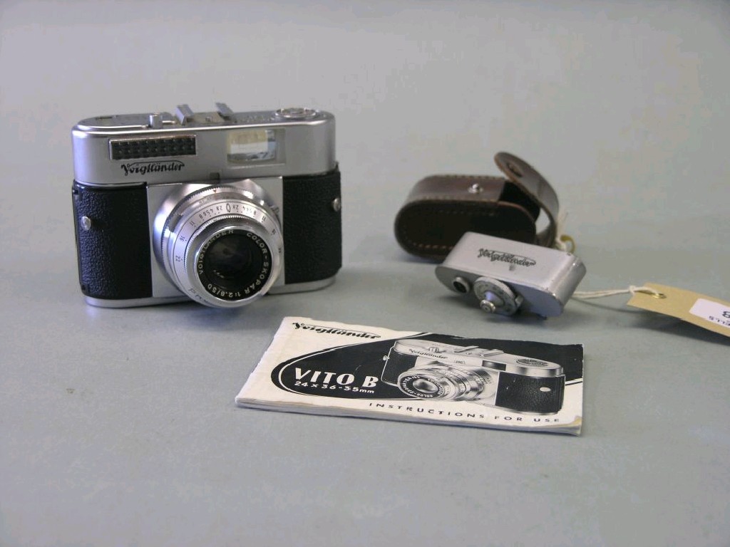 Appraisal: A Voigtlander Vito B mm camera - with rangefinder and