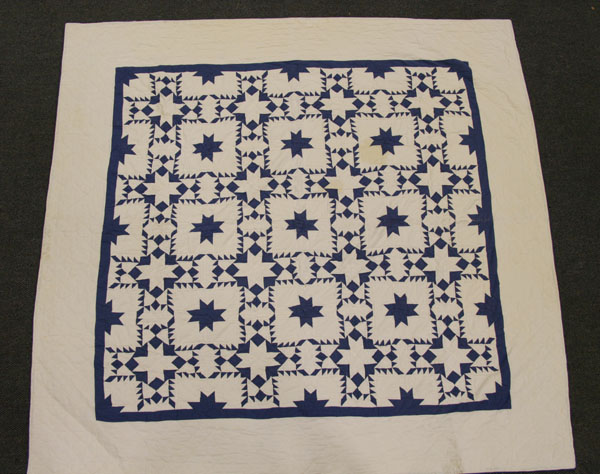 Appraisal: Hand sewn quilt blue and white pieced pattern x Good