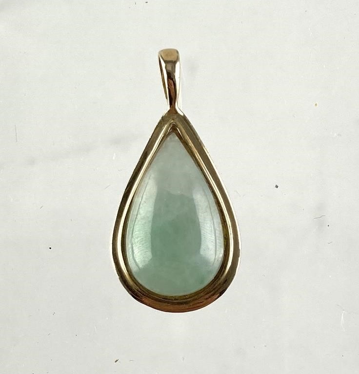 Appraisal: Teardrop jade gemstone pendant set in karat yellow gold bezel