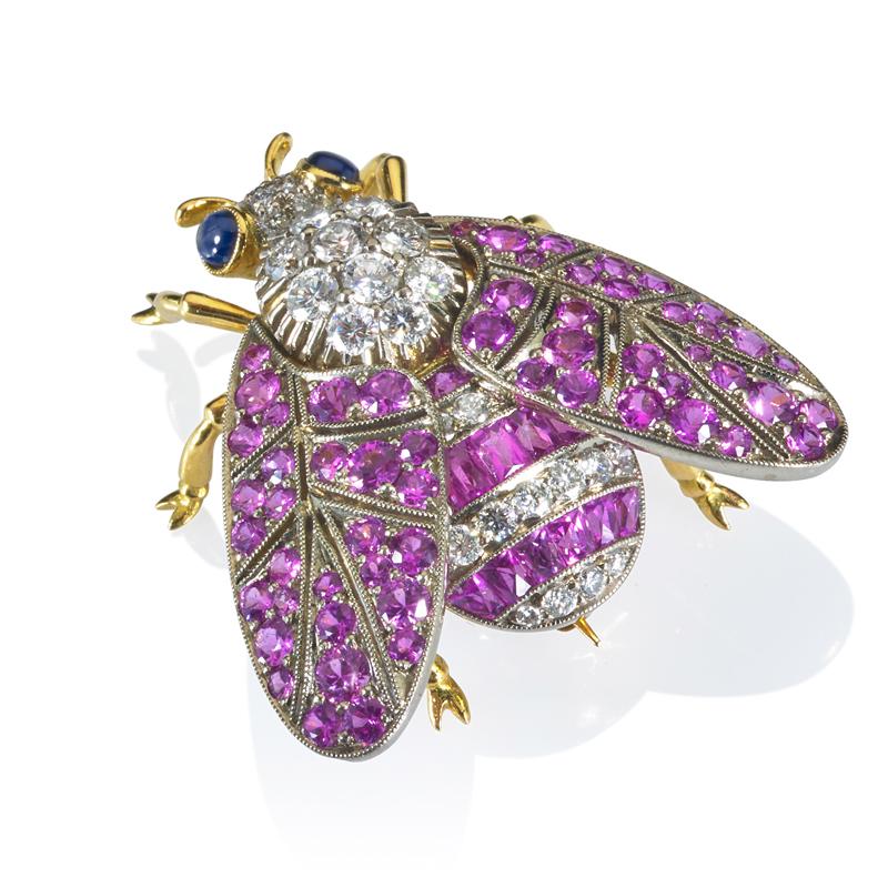 Appraisal: SAPPHIRE AND DIAMOND K GOLD INSECT BROOCH White gold with