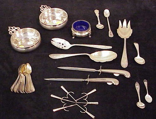 Appraisal: Miscellaneous sterling flatware serving pieces two porringers two letter openers