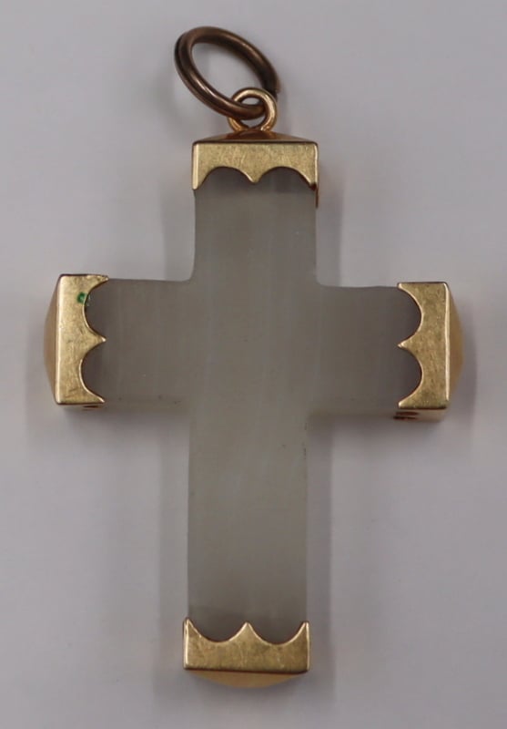 Appraisal: JEWELRY KT GOLD MOUNTED CARVED CROSS PENDANT kt yellow gold