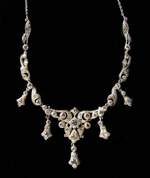 Appraisal: A diamond and white gold necklace estimated total diamond weight