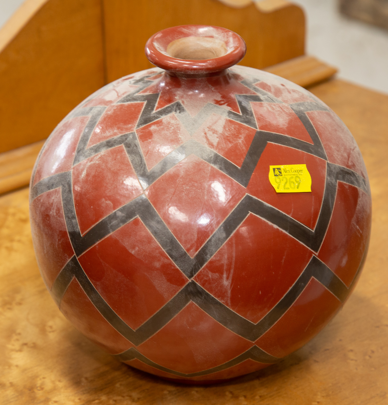 Appraisal: DAYSIS RIOS MEXICAN POTTERY VASE Signed Approximately in H