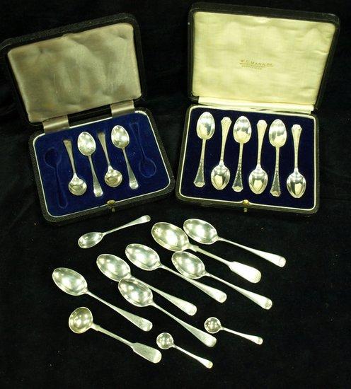 Appraisal: A cased set six teaspoons D F together with a