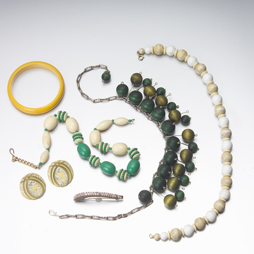 Appraisal: A -piece collection of whimsical costume jewelry of man made