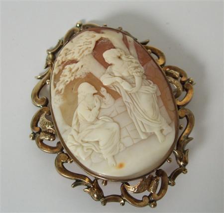 Appraisal: A Victorian shell cameo brooch of oval shape and depicting