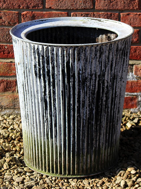 Appraisal: AN OLD GALVANISED FLUTED WASHING TUB cm in diameter x