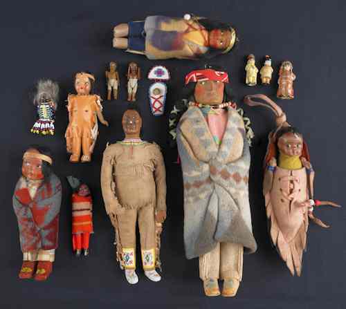 Appraisal: Fifteen miscellaneous Native American dolls th c tallest -