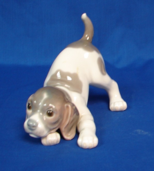 Appraisal: Beagle Puppy - Retired incomplete Lladro mark Good Condition -