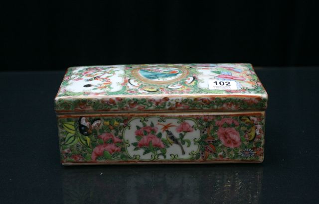 Appraisal: A Chinese porcelain famille vert desk box with lid cm