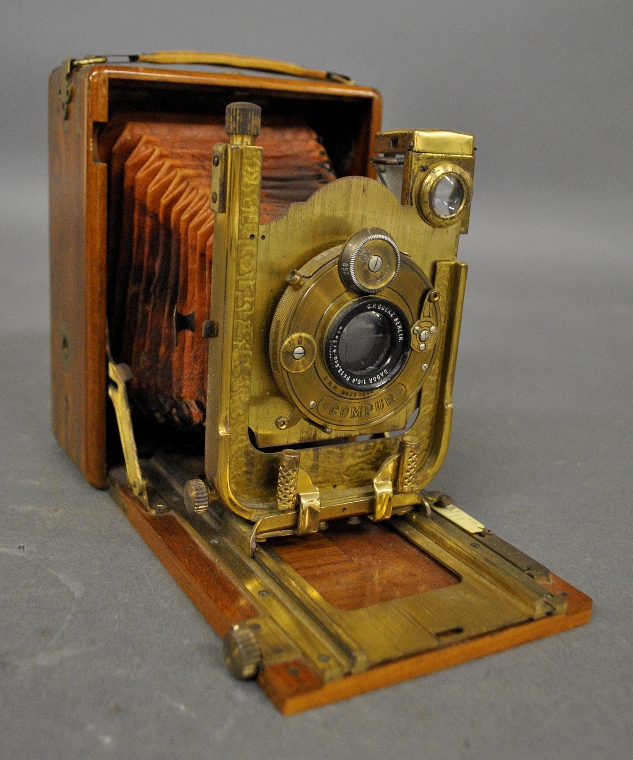 Appraisal: - German x cm folding Compur shutter camera c with