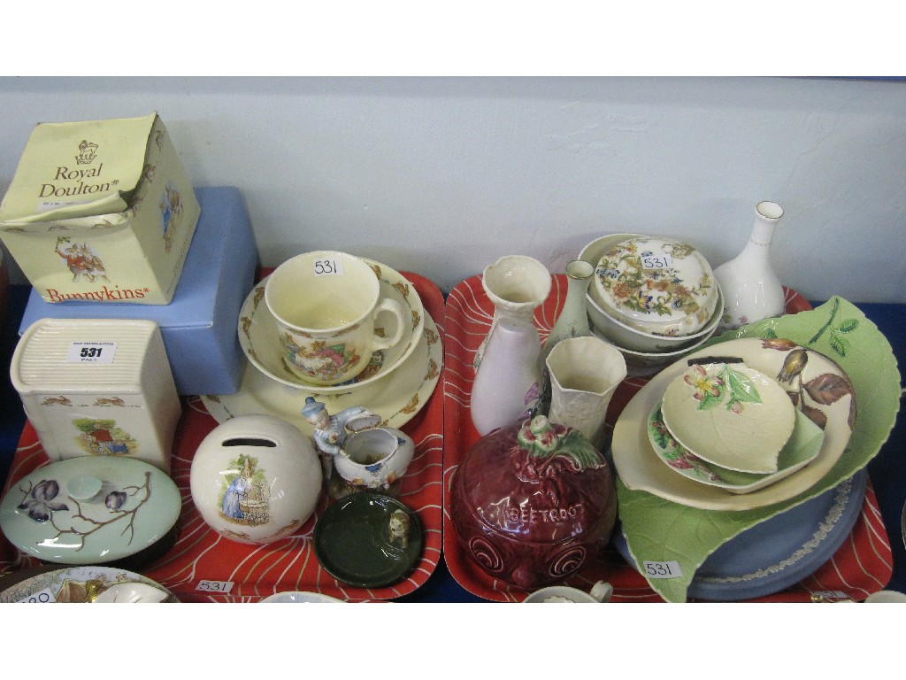 Appraisal: Lot comprising two trays of assorted ceramics - Royal Doulton