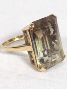 Appraisal: A carat gold smoky quartz dress ring