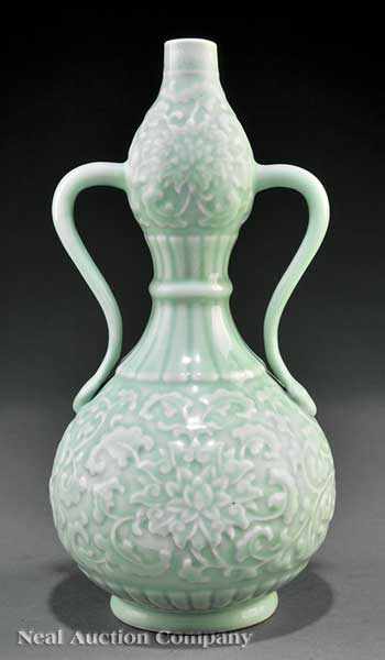 Appraisal: A Chinese Celadon Porcelain Double Gourd Vase Qing Dynasty -