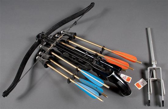 Appraisal: Barnett modern hunter's -lb crossbow with six-bolt quiver attachment Timber