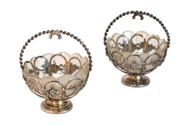 Appraisal: A pair of Victorian silver bonbon baskets each of lobed