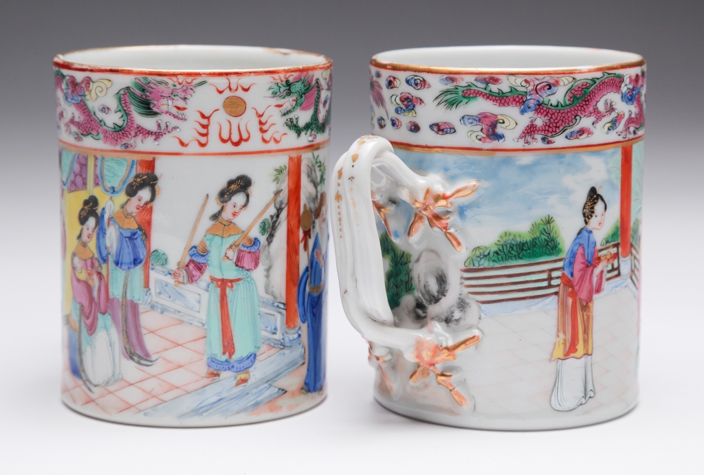 Appraisal: PAIR OF CHINESE EXPORT MUGS Late th-early th century Famille