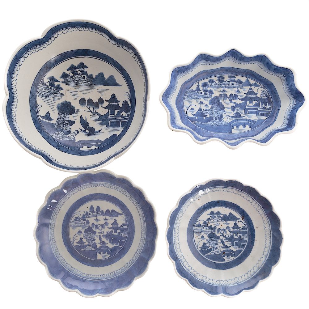 Appraisal: Four Contemporary Chinese Export Canton Articles Includes oval scalloped bowl