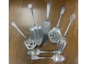 Appraisal: An assembled lot of seven sterling serving pieces including Reed