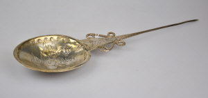 Appraisal: A th century South American large ceremonial spoon the bowl