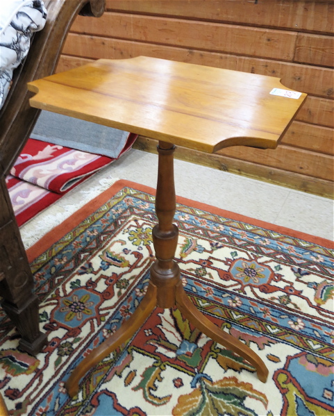 Appraisal: AMERICAN COUNTRY TILT-TOP CANDLE TABLE th century having a rectangular