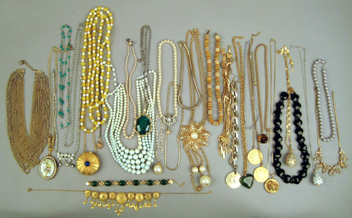 Appraisal: Beaded and other mixed metal costume jewelry to include necklaces