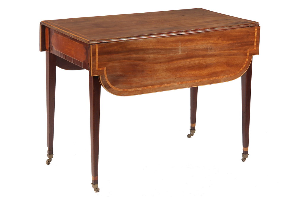 Appraisal: HEPPLEWHITE DROP LEAF TABLE Period Hepplewhite Table in mahogany with