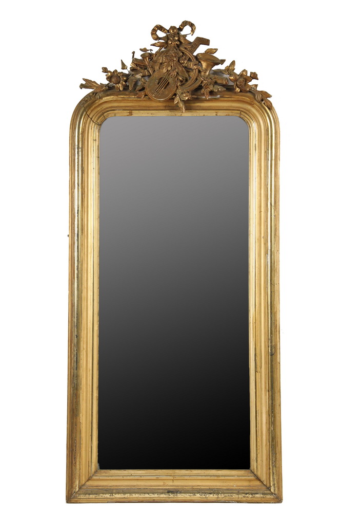 Appraisal: LOOKING GLASS - th c Gilt Framed Mirror in the